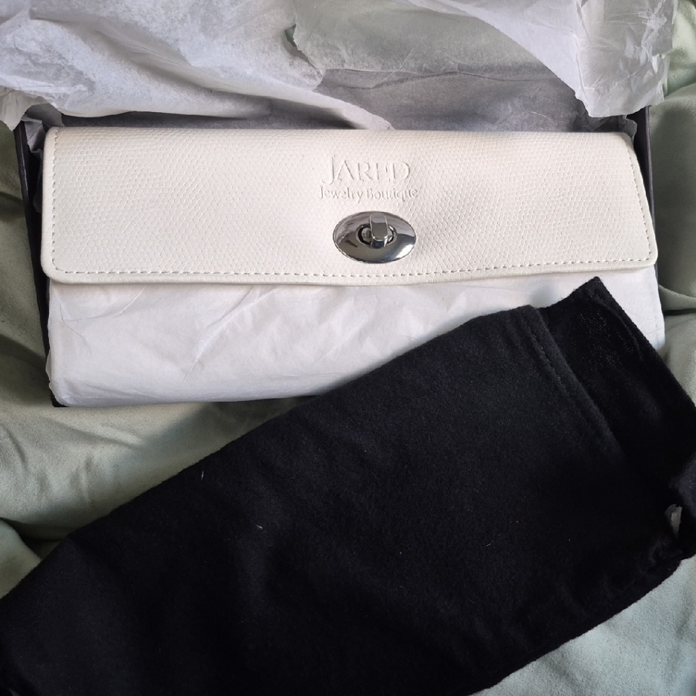 White Jewelry Bag with Silver Clasp